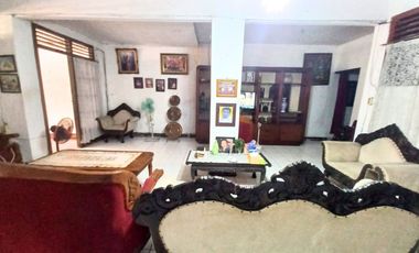 Rumah dengan 5 Kamar Tidur di Tebet Timur dekat Tebet Ecopark