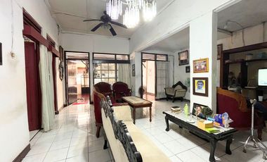 Rumah dengan 5 Kamar Tidur di Tebet Timur dekat Tebet Ecopark