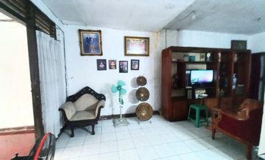 Rumah dengan 5 Kamar Tidur di Tebet Timur dekat Tebet Ecopark
