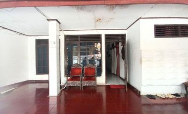 Rumah dengan 5 Kamar Tidur di Tebet Timur dekat Tebet Ecopark