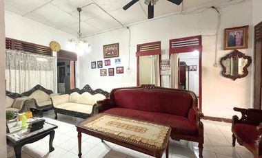 Rumah dengan 5 Kamar Tidur di Tebet Timur dekat Tebet Ecopark