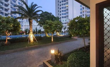 Dijual Town House Puri Mansion Hadap Pool 3 lantai Uk 6x12 Lb 143 m2