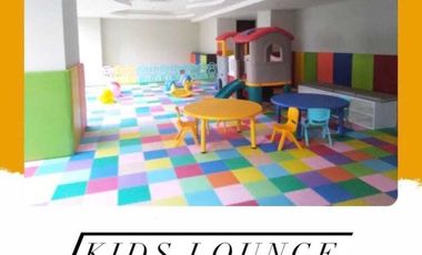 Dijual Town House Puri Mansion Hadap Pool 3 lantai Uk 6x12 Lb 143 m2