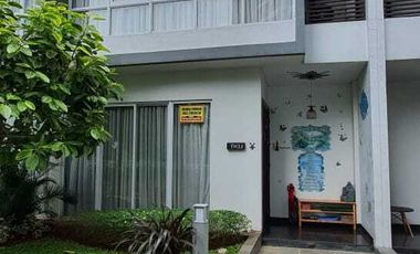 Dijual Town House Puri Mansion Hadap Pool 3 lantai Uk 6x12 Lb 143 m2