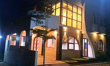 ✨ CONTOH VILLA FULL FURNISHED 2 LANTAI + ROOFTOP – KOTA BATU