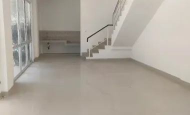 Dikontrakan RUKO DI HOOK DI SENTUL NIRWANA