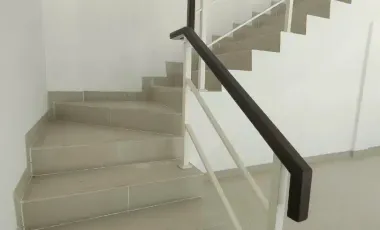 Dikontrakan RUKO DI HOOK DI SENTUL NIRWANA