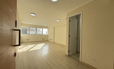 Se Arrienda Impecable Oficina 28 m2, Gran Avenida 4681