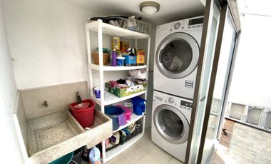 Casa en renta en Lomas Hipodromo, al lado de Tecamachalco. Amueblada o semi amueblada