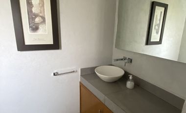 Casa en renta en Lomas Hipodromo, al lado de Tecamachalco. Amueblada o semi amueblada