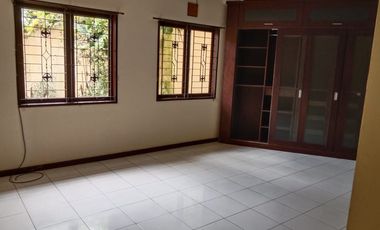 DISEWAKAN RUMAH DI VILLA CINERE MAS