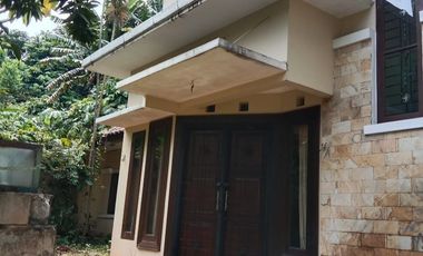 DISEWAKAN RUMAH DI VILLA CINERE MAS