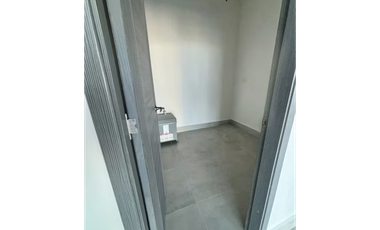 BALBOA / PH BOC / 99M / OFICINA / 2 PARKING / VISTA AL MAR / VACIO