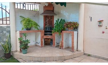 QUINTAS DE SAN ANTONIO / 300M / TERRAZA / APT INDEPENDIENTE