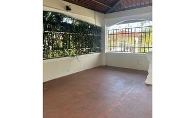 VENDO CASA EN BRISAS DEL GOLF MODELO MESETA