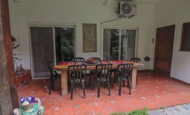 Casa en VENTA 6 amb. con Jardín - Vicente Lopéz