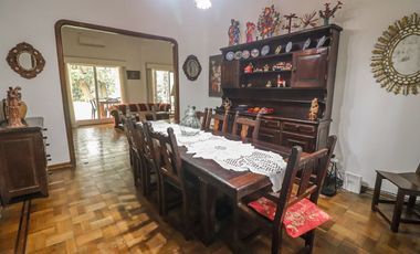 Casa en VENTA 6 amb. con Jardín - Vicente Lopéz