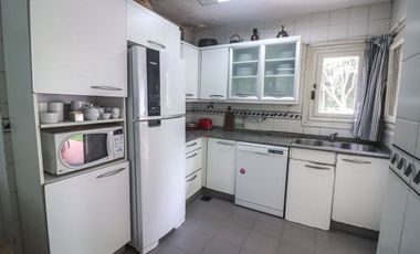 Casa en VENTA 6 amb. con Jardín - Vicente Lopéz