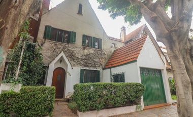 Casa en VENTA 6 amb. con Jardín - Vicente Lopéz