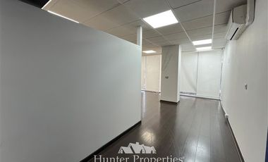 Oficina en Arriendo en A pasos del metro Manuel Monntt