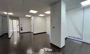 Oficina en Arriendo en A pasos del metro Manuel Monntt
