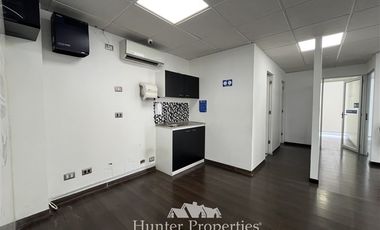 Oficina en Arriendo en A pasos del metro Manuel Monntt