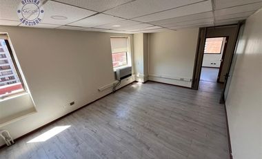 Oficina en Arriendo en Presidente Riesco
