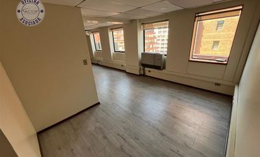 Oficina en Arriendo en Presidente Riesco