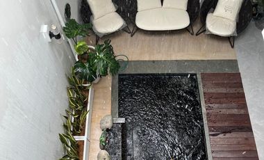 Rumah Furnished Brava Himalaya Karawaci Ada kolam ikan