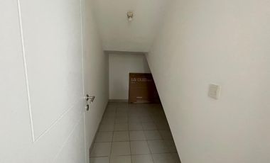 Disewa DE PARK Cluster DE MAJA Full Furnish With Swimming Pool