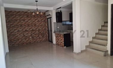 Alquilo Casa en Villa España, etapa Valencia. KariG