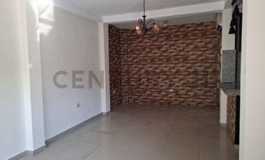 Alquilo Casa en Villa España, etapa Valencia. KariG