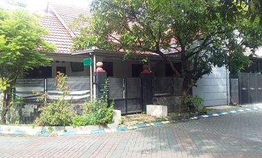 Rumah 2 jadi 1 Pojok, Perum Kahuripan NIrwana, Sidoarjo Kota