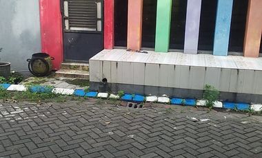 Rumah 2 jadi 1 Pojok, Perum Kahuripan NIrwana, Sidoarjo Kota