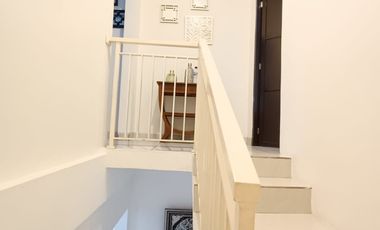 Dijual rumah baru design modern full furnished siap huni di mampang