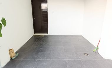 Dijual rumah baru design modern full furnished siap huni di mampang