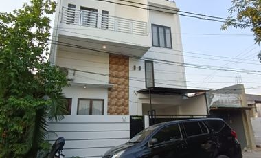 Dijual rumah baru design modern full furnished siap huni di mampang