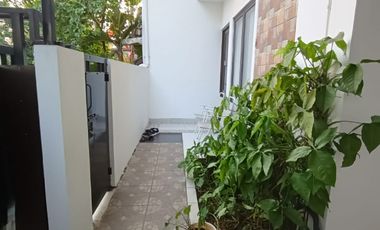 Dijual rumah baru design modern full furnished siap huni di mampang