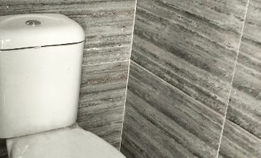 Rumah cantik 2 lantai perumahan Wiguna tengah