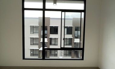 Dijual Murah dan Cepat Royal Condo House di Green Royal