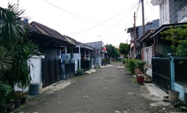 Di jual rumah di dukuh zamrud mustika jaya