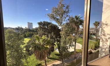 Renta departamento AMPLIO en Hipódromo con vista