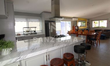 San Lorenzo Residencial: Magnifica y amplia propiedad en una planta.
