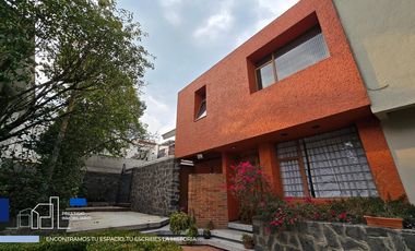 VENTA DE CASA EN LOMAS VERDES CON TERRAZA