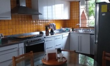 VENTA DE CASA EN LOMAS VERDES CON TERRAZA