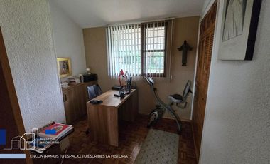 VENTA DE CASA EN LOMAS VERDES CON TERRAZA