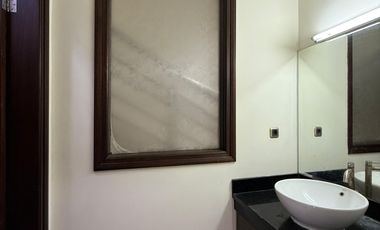 Disewa Rumah besar 7 kamar tidur Duri kepa (rumah di hoek)