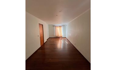 SE VENDE HERMOSA CASA EN VILLA EL MARAY