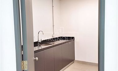 Oficina en Arriendo en A pasos del Metro Tobalaba, MUT, ...