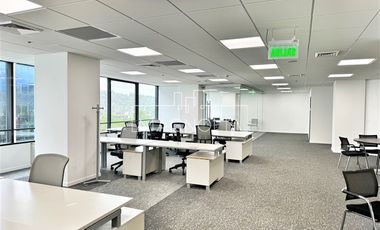 Oficina en Arriendo en A pasos del Metro Tobalaba, MUT, ...